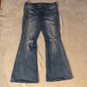 COPY - AE Distressed Boho Artists Jeans